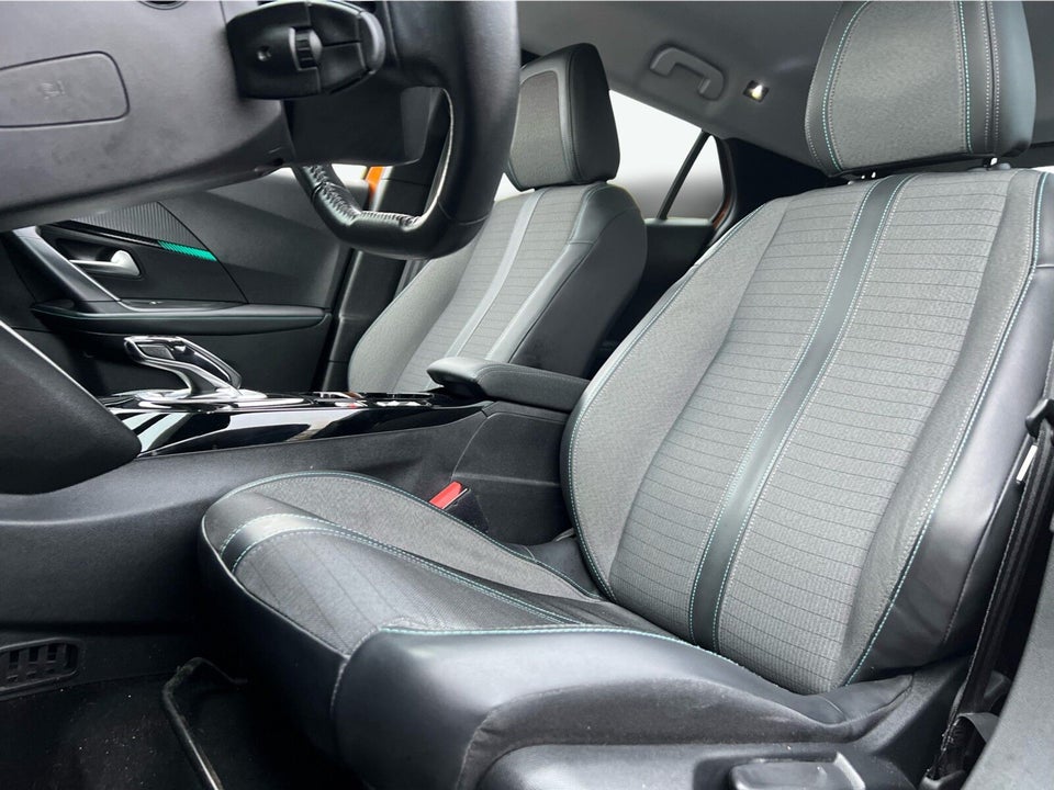 Peugeot e-2008 50 Allure 5d