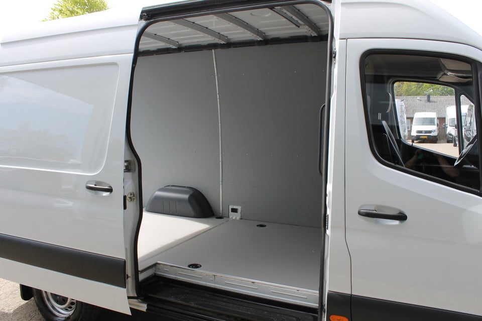Mercedes Sprinter 317 2,0 CDi A2 Kassevogn aut. RWD