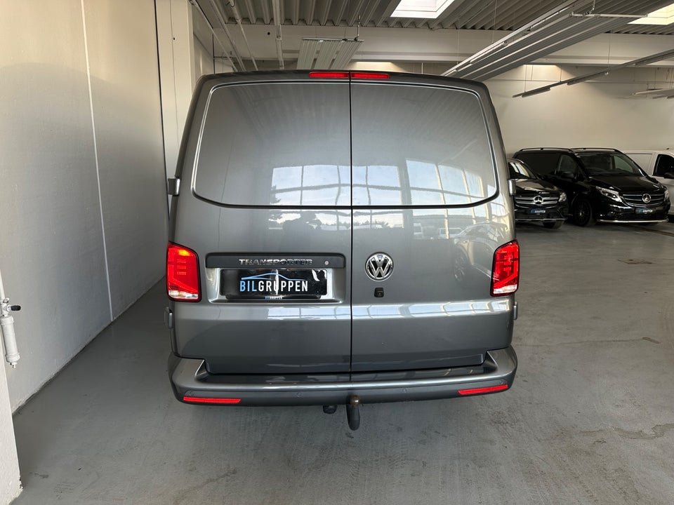 VW Transporter 2,0 TDi 204 Kassevogn DSG lang