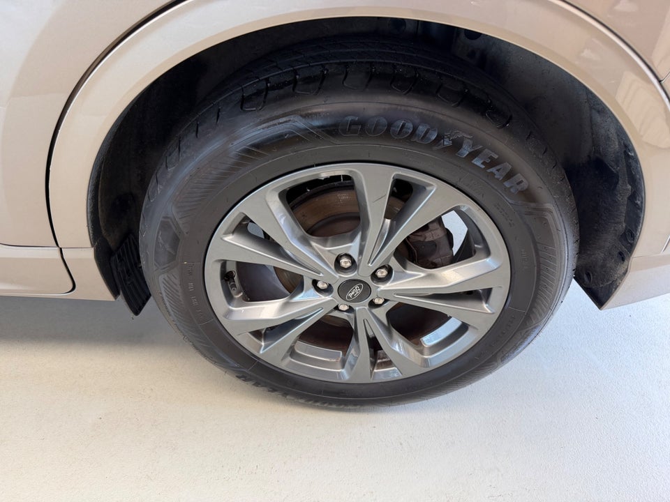 Ford Kuga 2,5 PHEV ST-Line CVT 5d