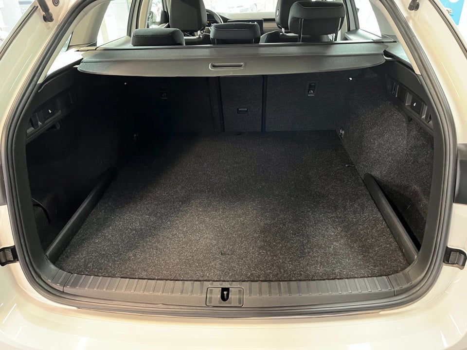 Skoda Octavia 1,4 TSi iV Plus Combi DSG 5d