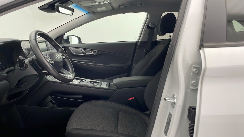 Hyundai Kona 64 EV Essential 5d