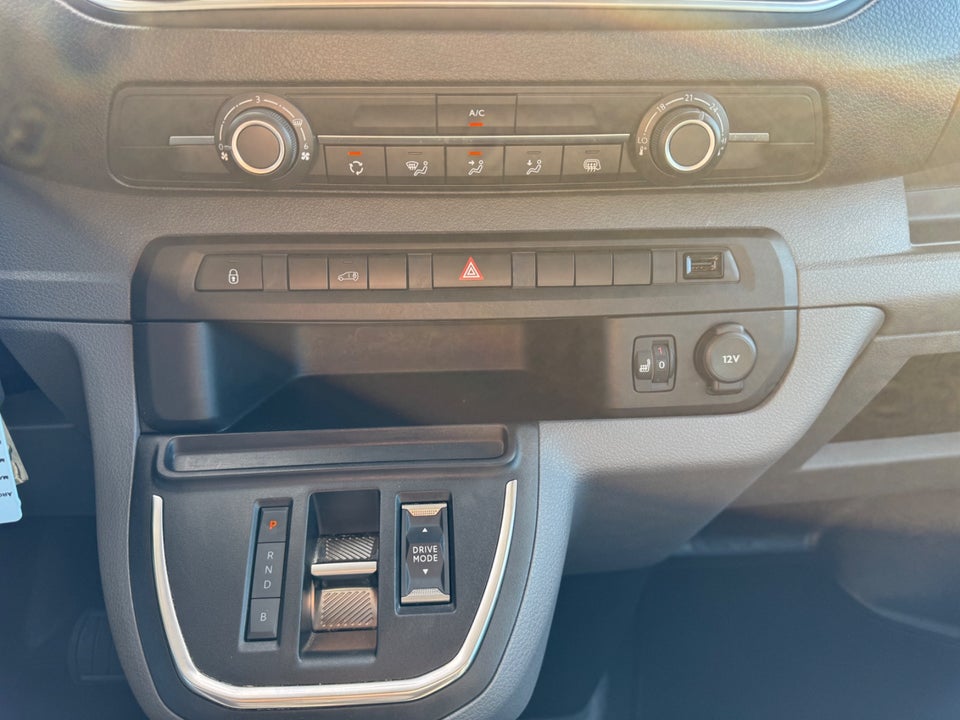 Peugeot e-Expert 75 L2 Plus Van