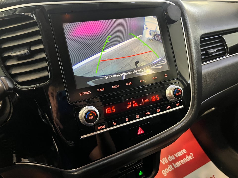Mitsubishi Outlander 2,4 PHEV Invite CVT 4WD 5d