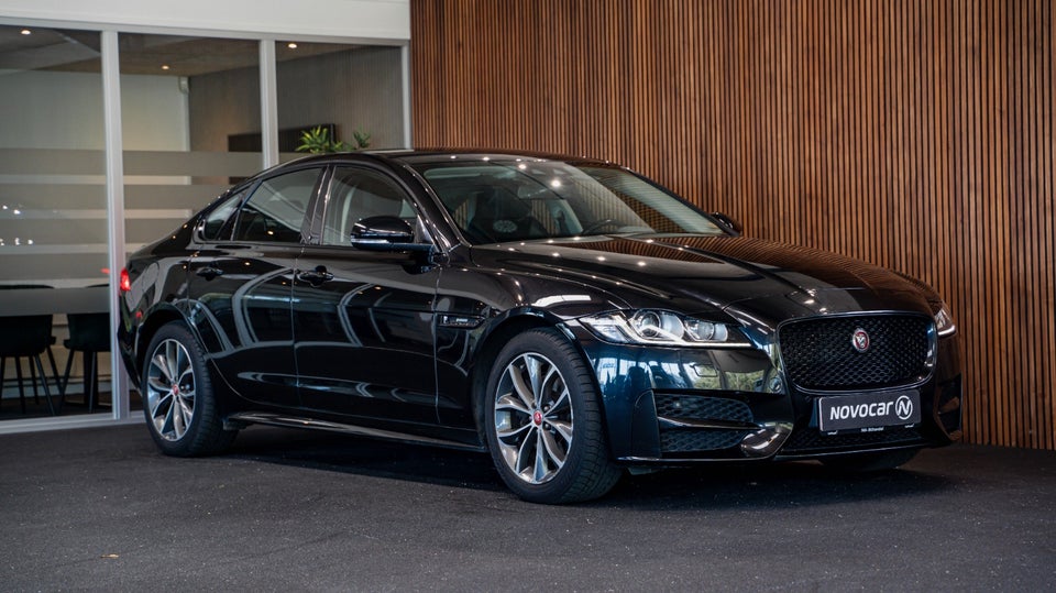 Jaguar XF 2,0 D180 R-Sport aut. 4d