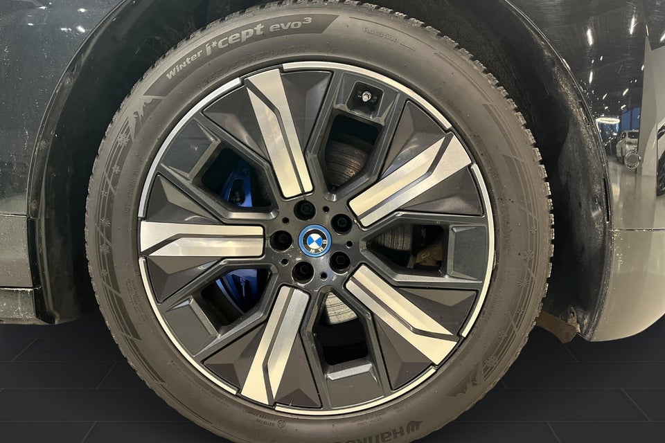 BMW iX xDrive40 Sport 5d