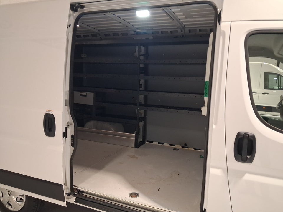 Peugeot Boxer 435 2,2 BlueHDi 165 L2H2 Premium