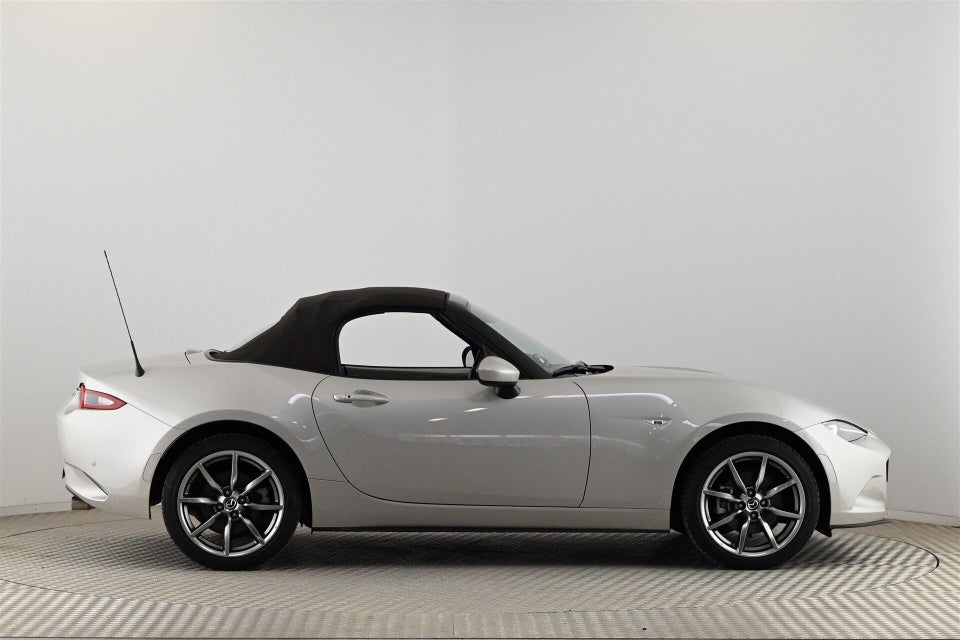Mazda MX-5 2,0 SkyActiv-G 184 Roadster Kazari 2d