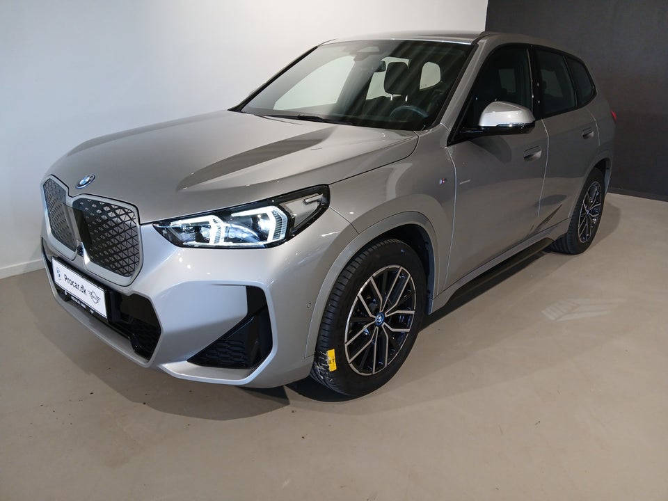 BMW iX1 eDrive20 Fully Charged M-Sport 5d