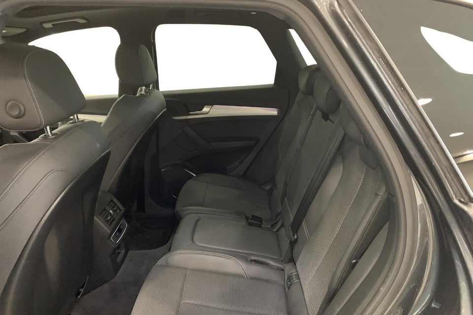 Audi Q5 50 TFSi e S-line quattro S-tr. 5d