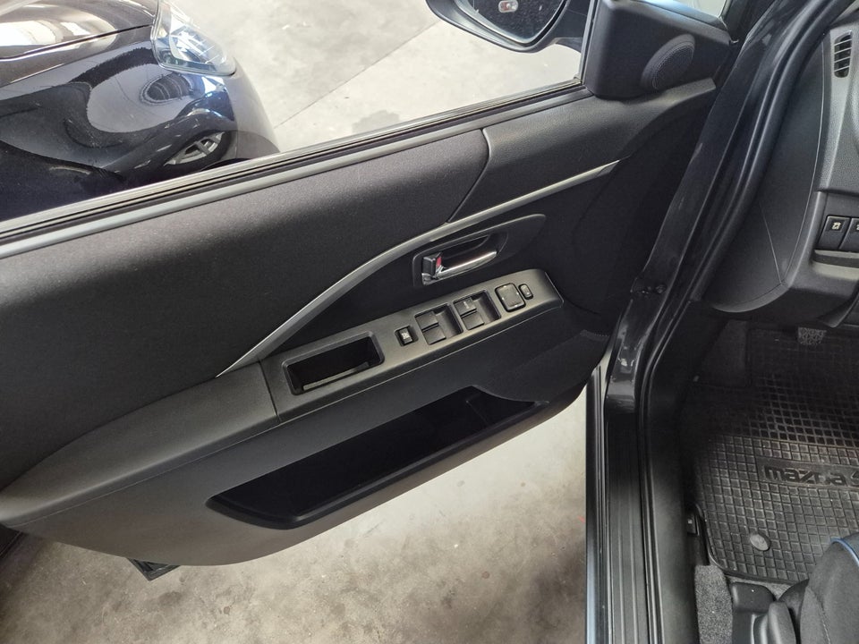 Mazda 5 2,0 Sport 5d