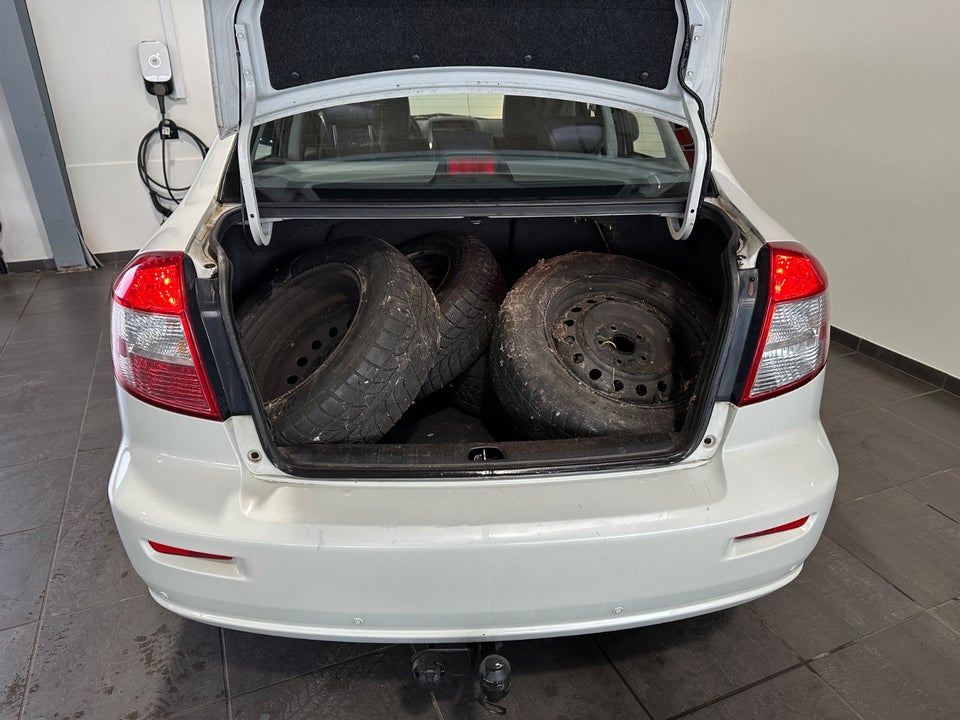 Suzuki SX4 1,6 GL-J 4d