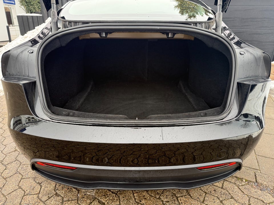 Tesla Model 3 Long Range AWD 4d