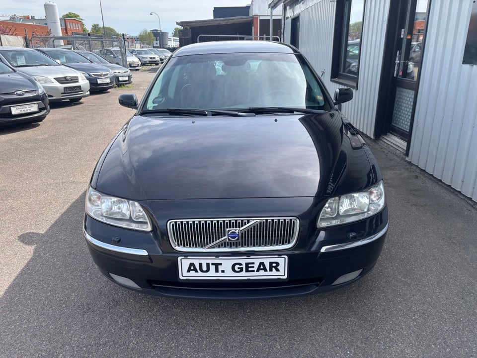 Volvo V70 2,4 170 aut. 5d