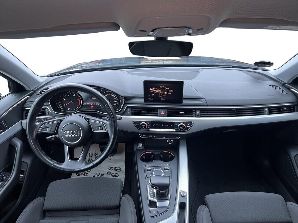 Audi A4 40 TDi Sport Prestige Selection Tour Avant S-tr. 5d