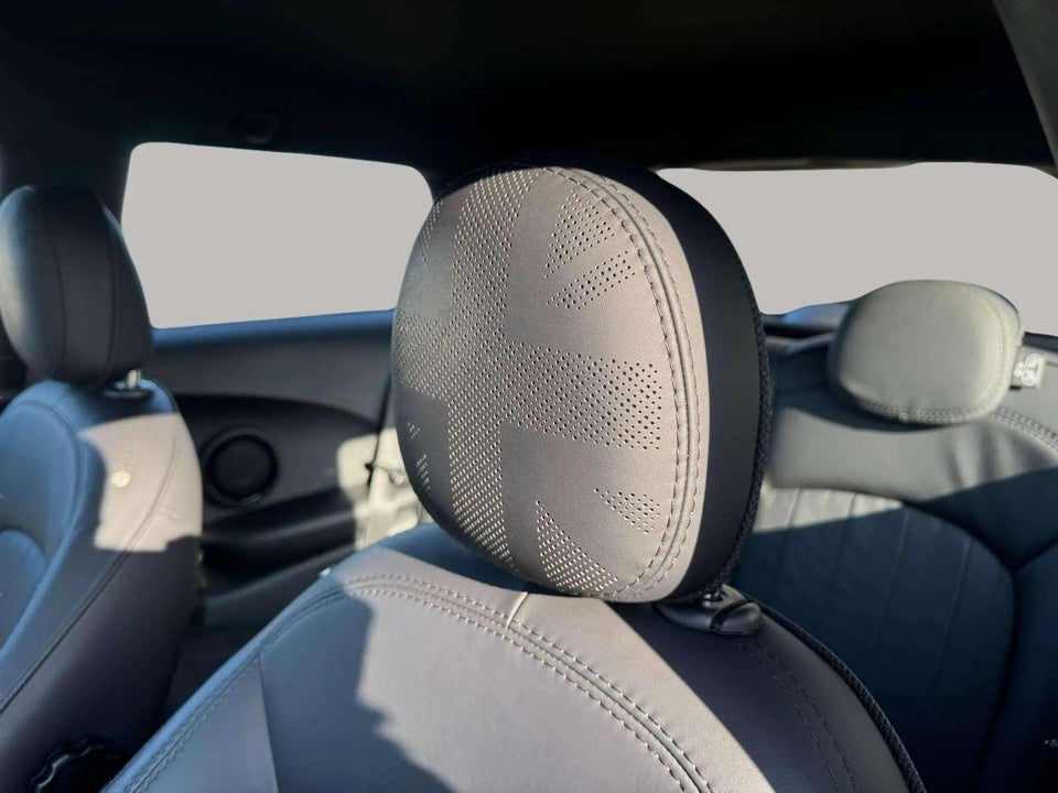 MINI Cooper SE Younique Trim 3d