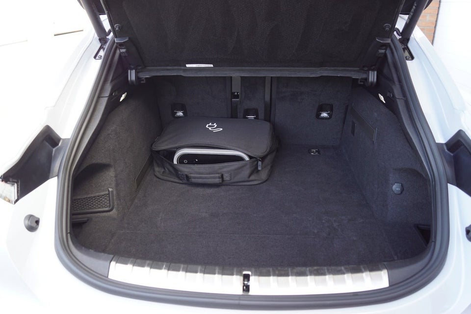 Porsche Taycan GTS Performance+ Sport Turismo 5d