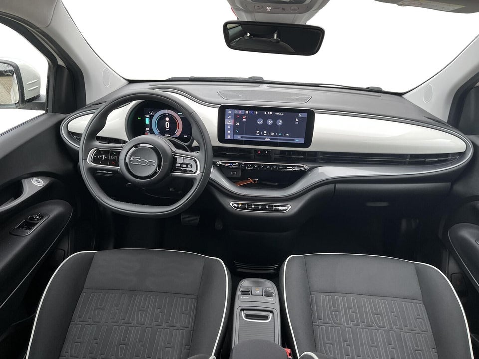 Fiat 500e 42 Icon 3+1 4d