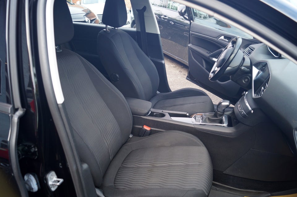 Peugeot 308 1,6 BlueHDi 120 Active SW EAT6 5d