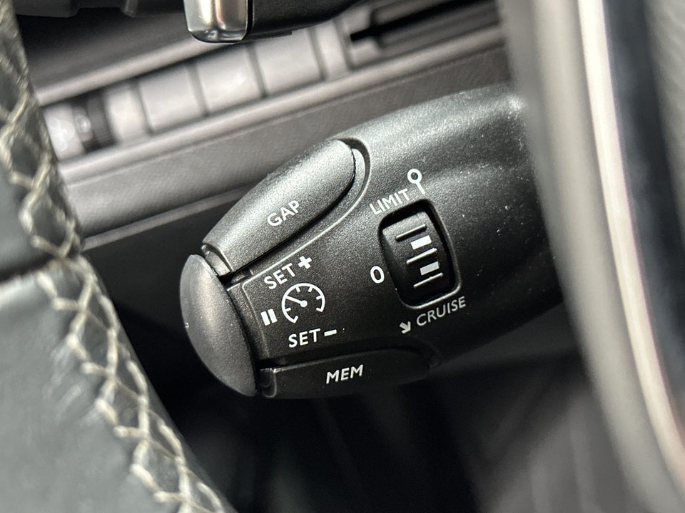 Peugeot 3008 1,5 BlueHDi 130 Allure Limited EAT8 5d