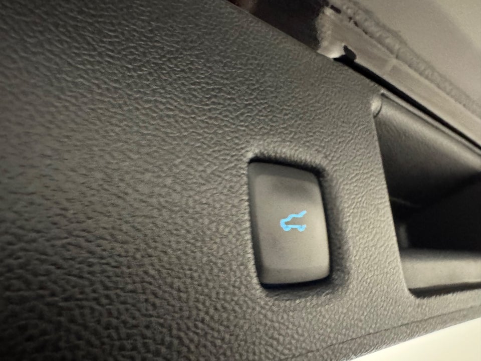 Ford Kuga 2,5 PHEV Vignale CVT 5d