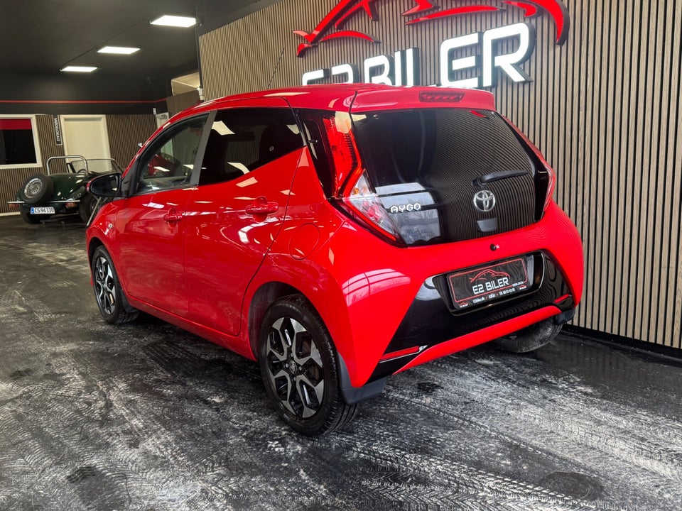 Toyota Aygo 1,0 VVT-i x-press 5d