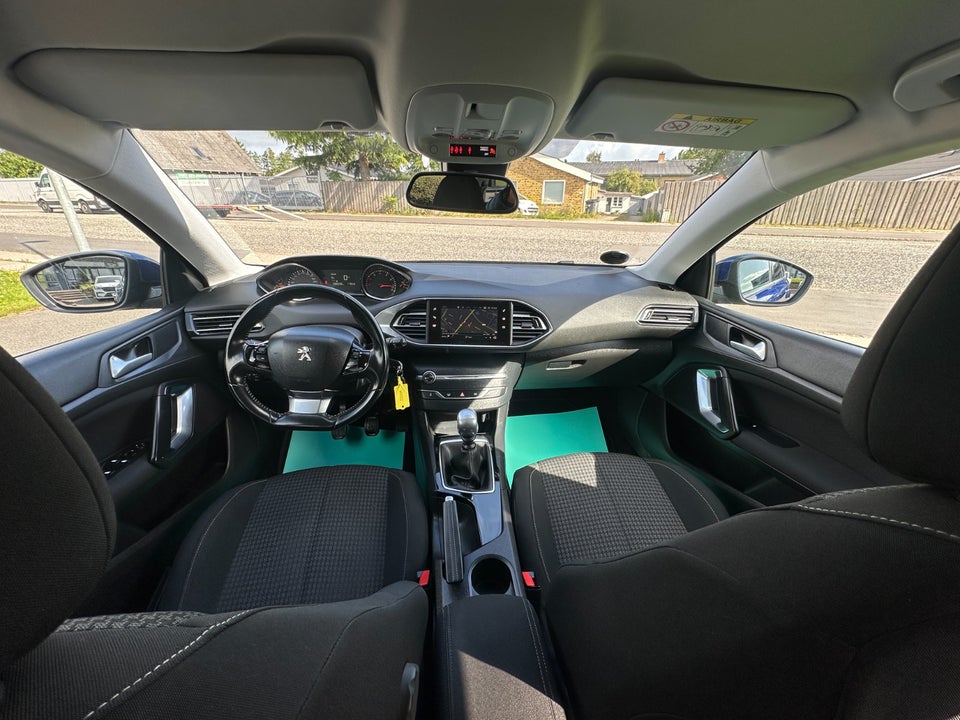 Peugeot 308 1,2 e-THP 130 Selection Sky SW 5d