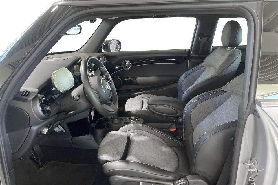 MINI Cooper SE Classic Trim 3d