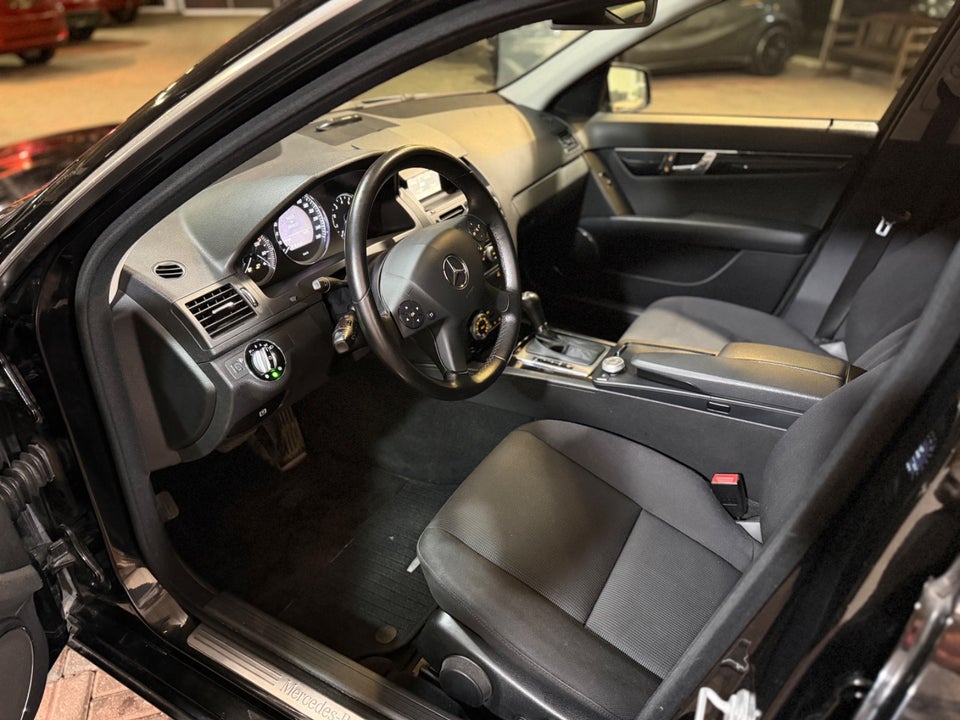 Mercedes C230 2,5 V6 Avantgarde aut. 4d