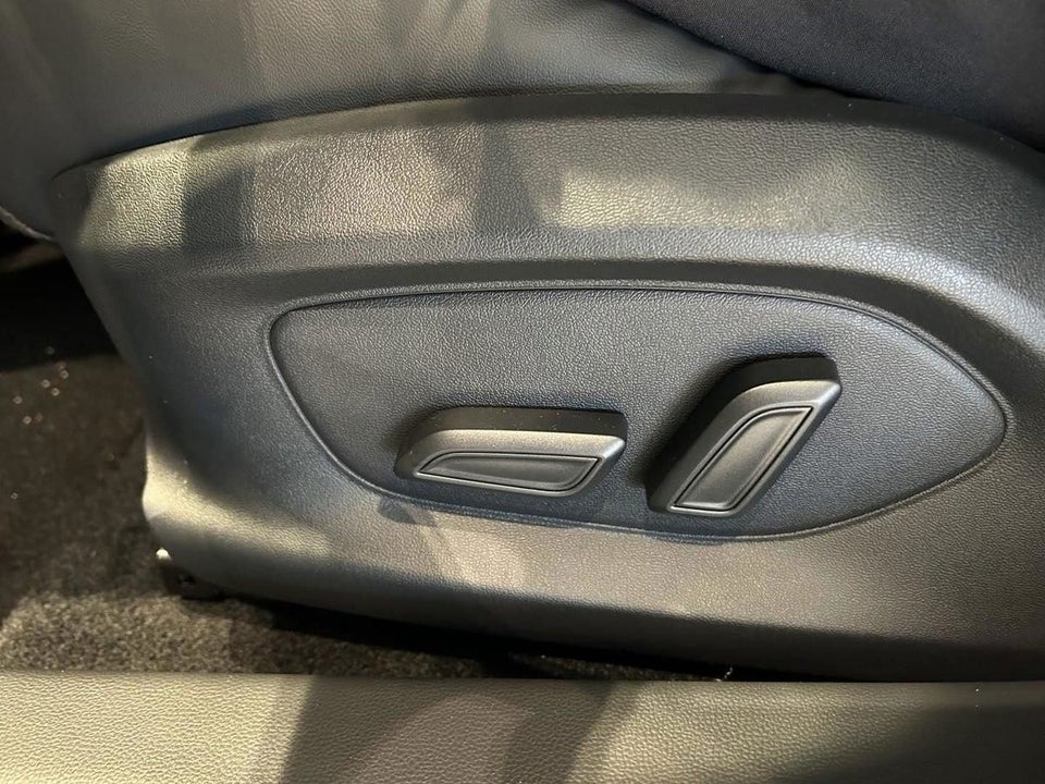 MG 4 77 Luxury Extended Range 5d