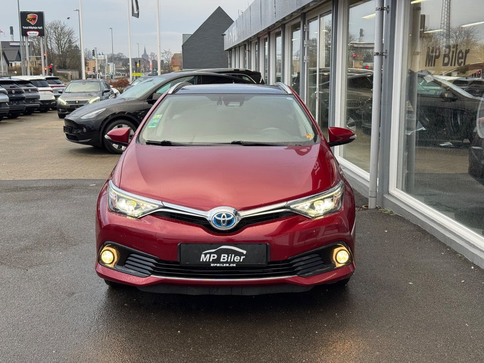 Toyota Auris 1,8 Hybrid Spirit Touring Sports CVT 5d