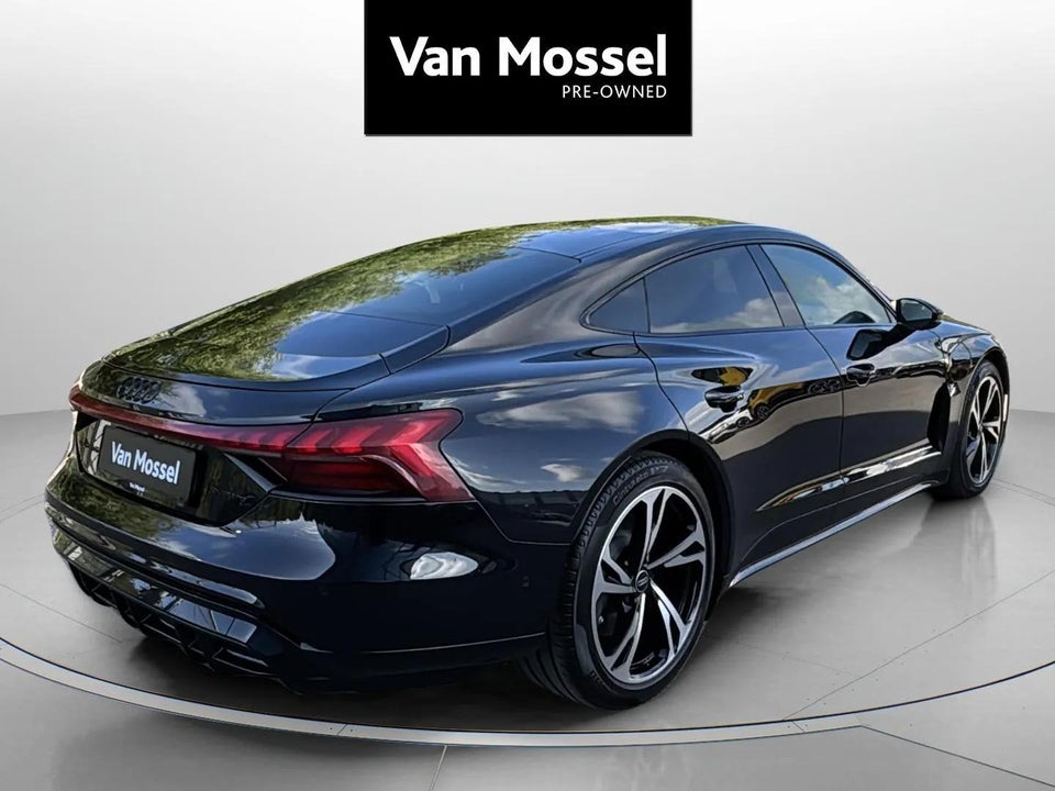 Audi e-tron GT quattro 4d