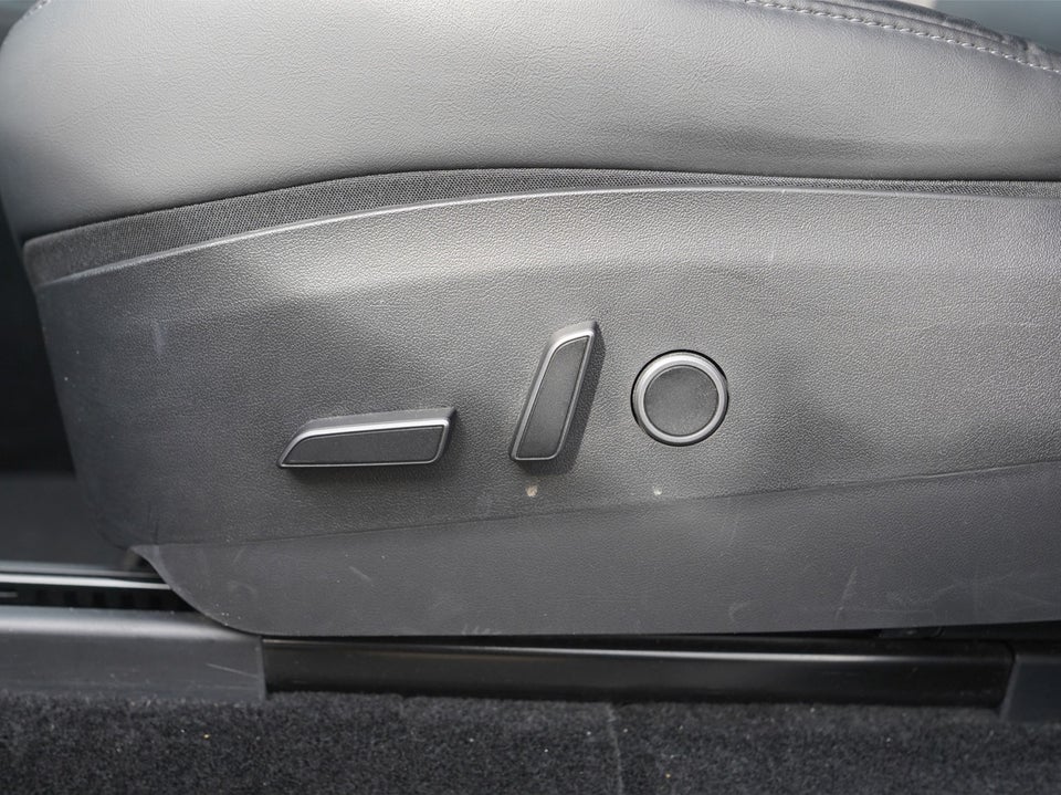 Tesla Model Y Long Range AWD 5d