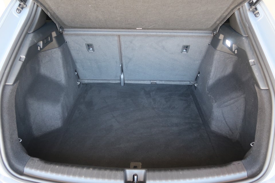 Audi Q4 e-tron 40 S-line 5d