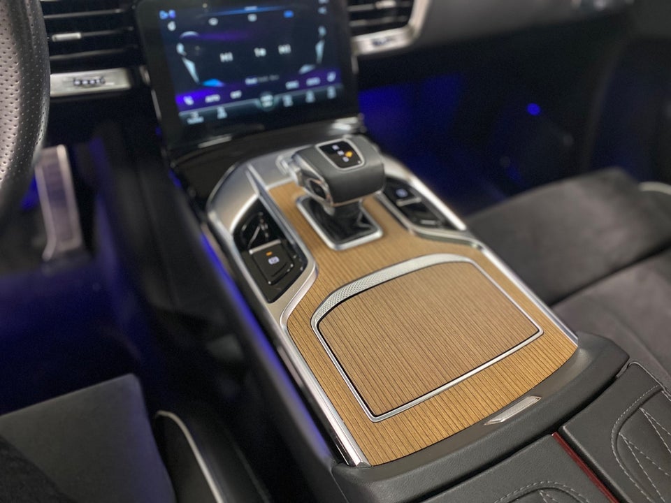 Hongqi E-HS9 99 Premium 5d