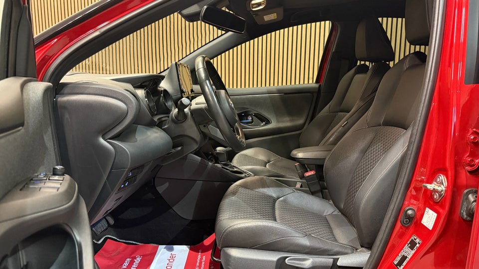 Toyota Yaris 1,5 Hybrid H4 e-CVT 5d