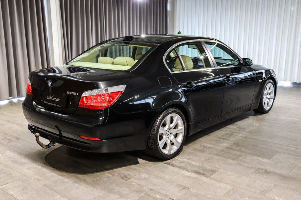 BMW 525i 2,5  4d