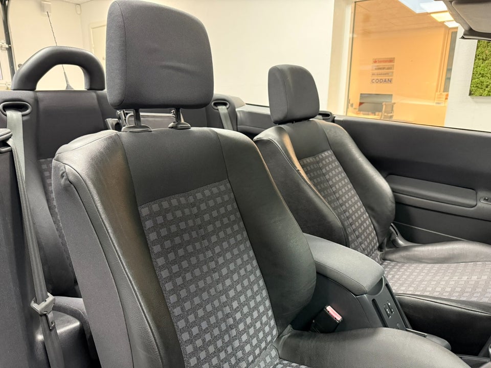 Renault Megane II 1,6 Authentique Comfort CC 2d