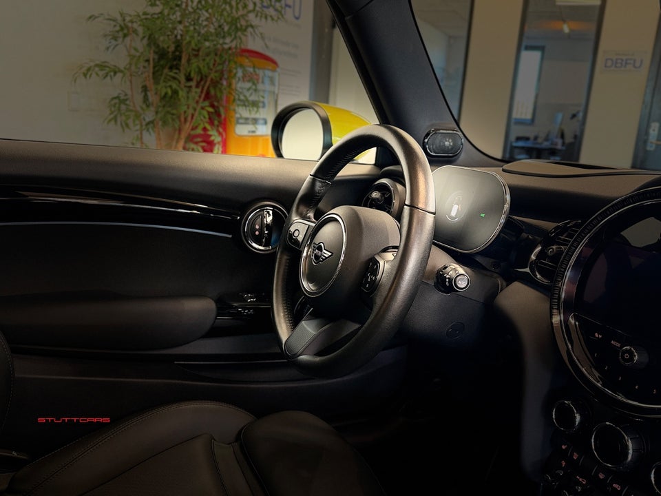 MINI Cooper SE Classic Trim 3d