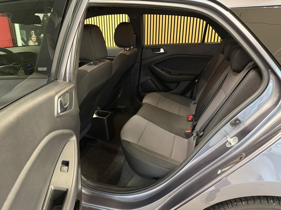 Hyundai i20 1,25 GO EM 5d