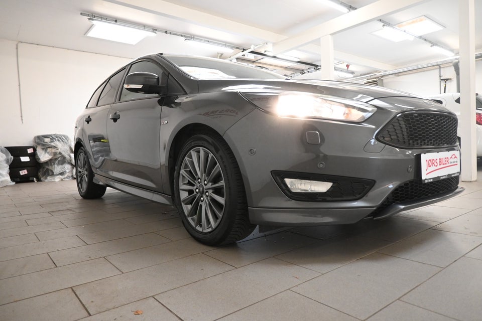 Ford Focus 1,0 SCTi 125 ST-Line stc. 5d