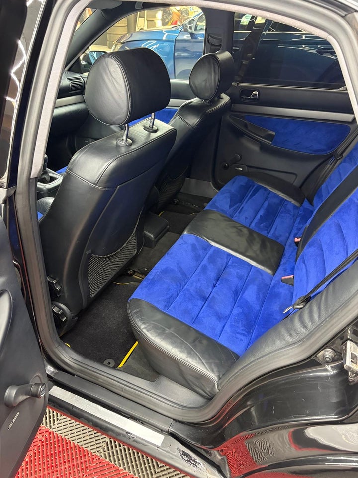 Audi A4 1,8 T quattro 4d
