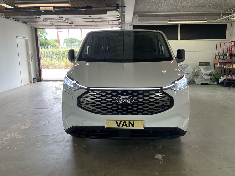 Ford E-Transit Custom 320 L1 64 Trend