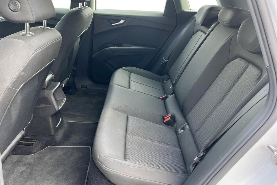 Audi Q4 e-tron 40  5d