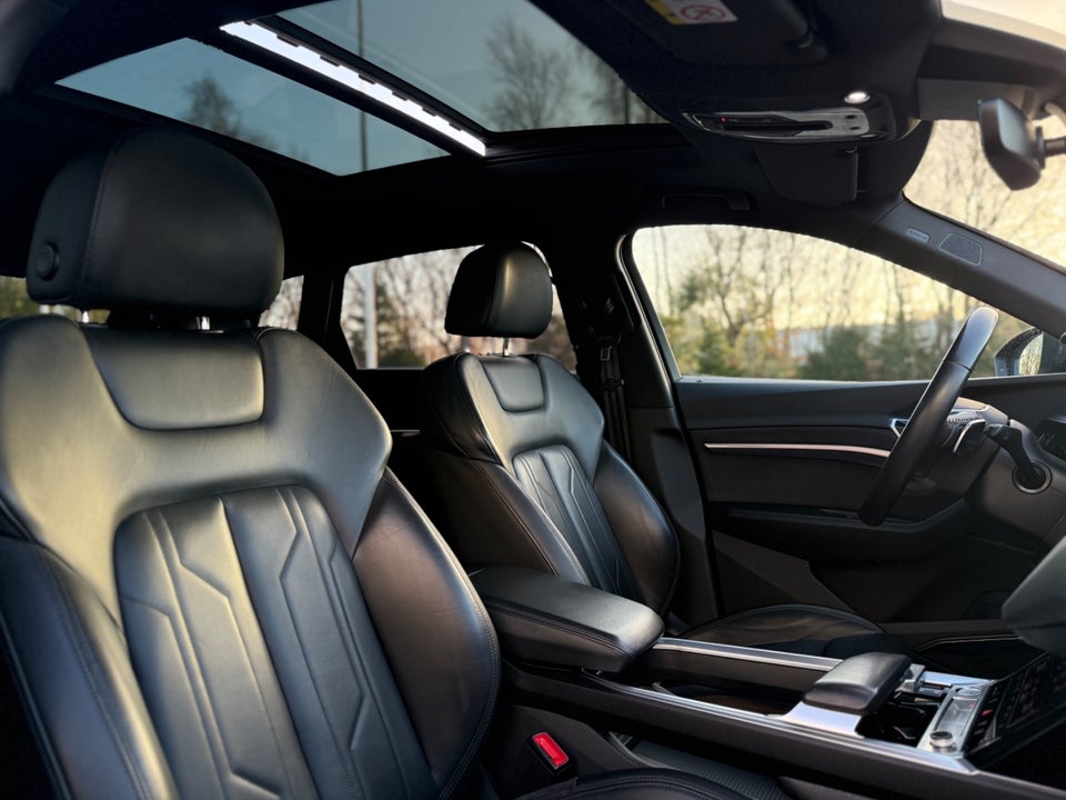 Audi e-tron 55 S-line quattro 5d