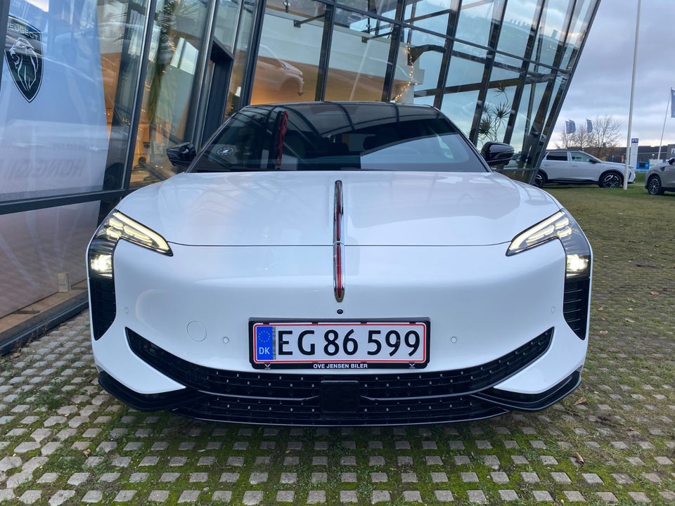 Hongqi EH7 111 Exclusive 4d