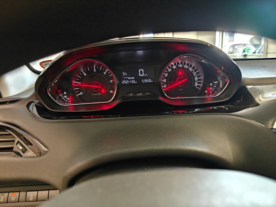 Peugeot 208 1,6 e-HDi 92 Active 5d