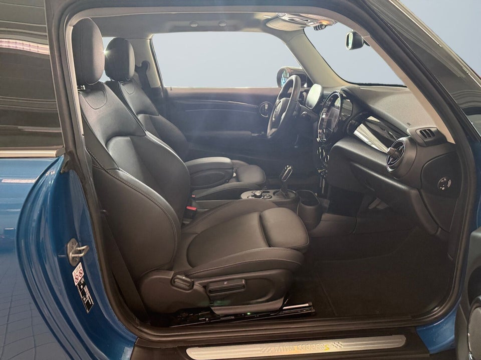 MINI Cooper SE Classic Trim 3d