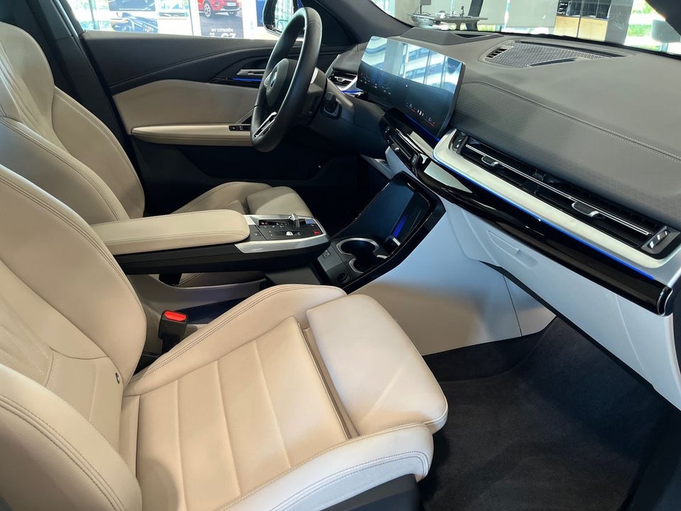 BMW iX2 eDrive20 M-Sport 5d