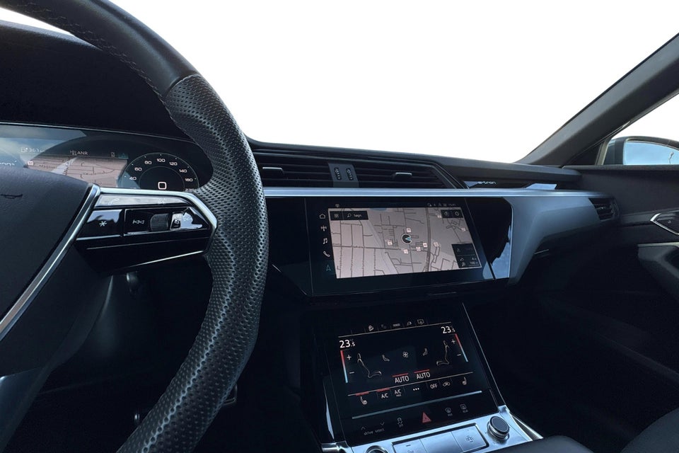 Audi Q8 e-tron 55 S-line quattro 5d
